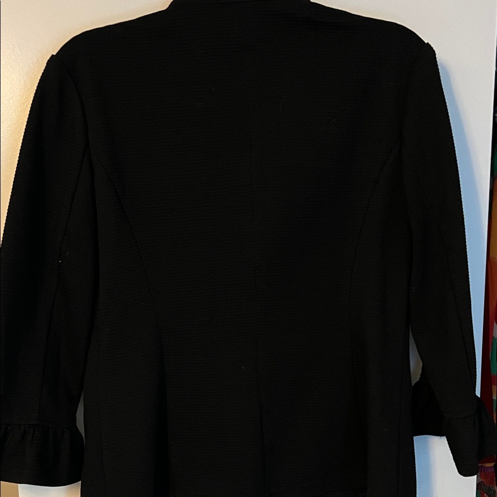Doe & Rae Black Ruffle Sleeve Blazer - Picture 5 of 5